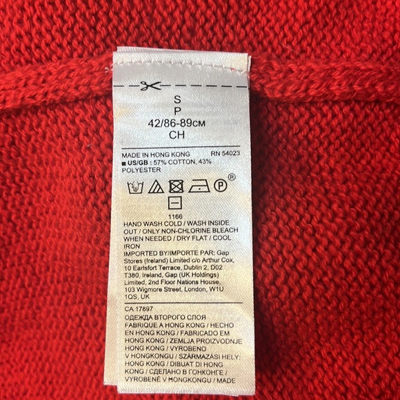 Banana Republic red sweater, size S, NWT. - Picture 9 of 9
